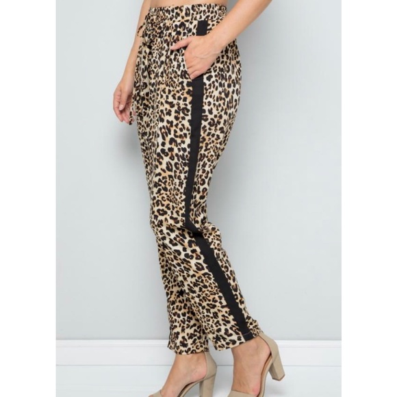 NWT See And Be Seen Brown Leopard Silky Pants - Picture 2 of 4